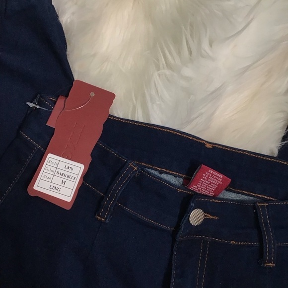 NWT Dark wash denim cargo joggers nwt - Picture 6 of 6